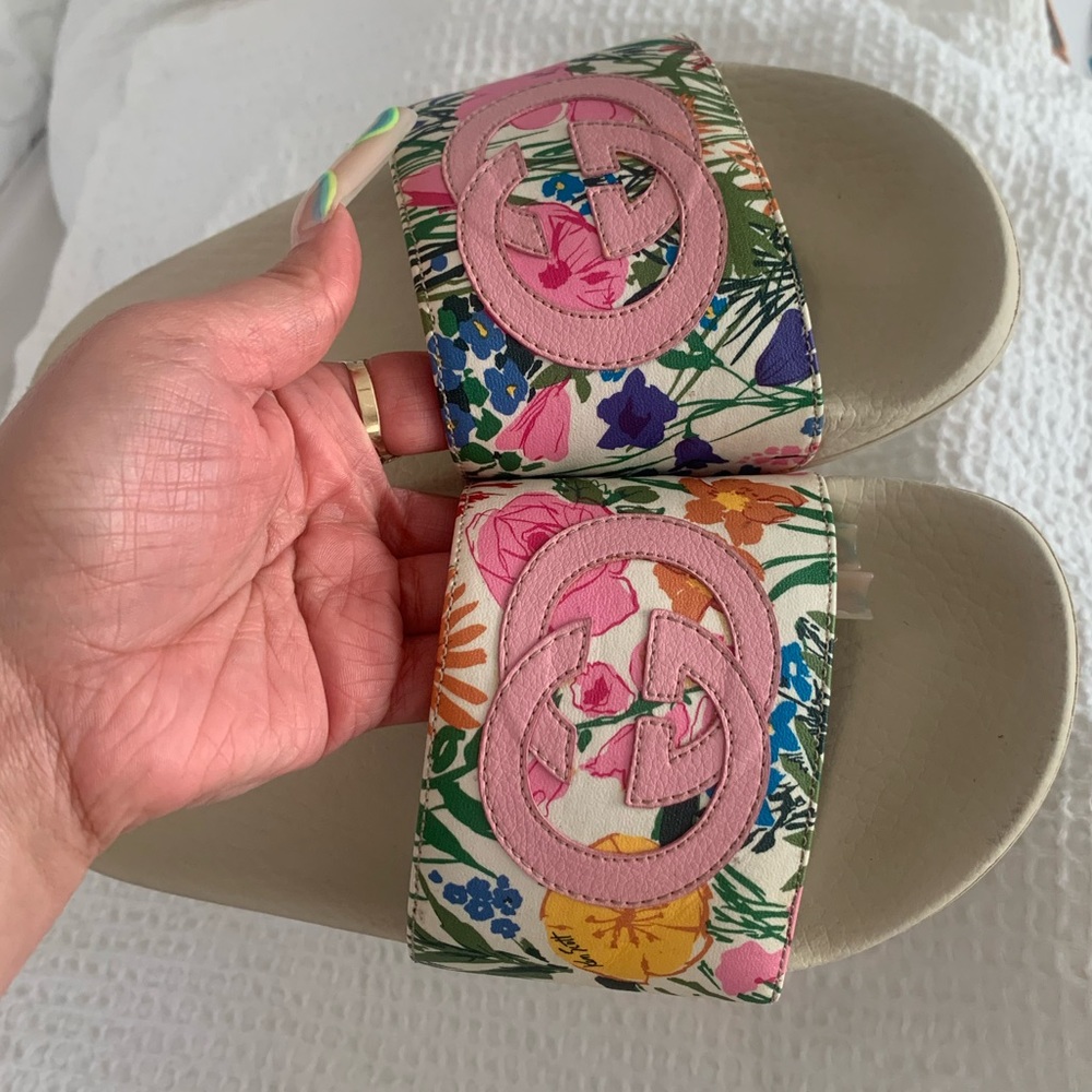 Authentic limited edition Gucci x Ken Scott women’s slides